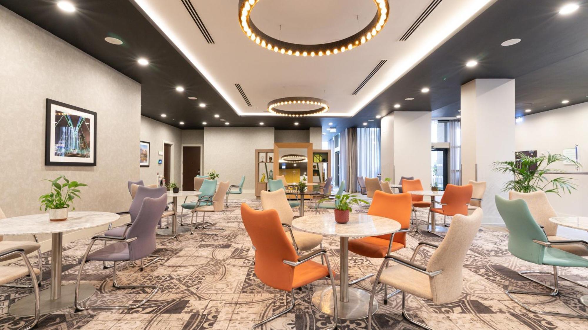 Holiday Inn Manchester - City Centre By Ihg Exterior foto
