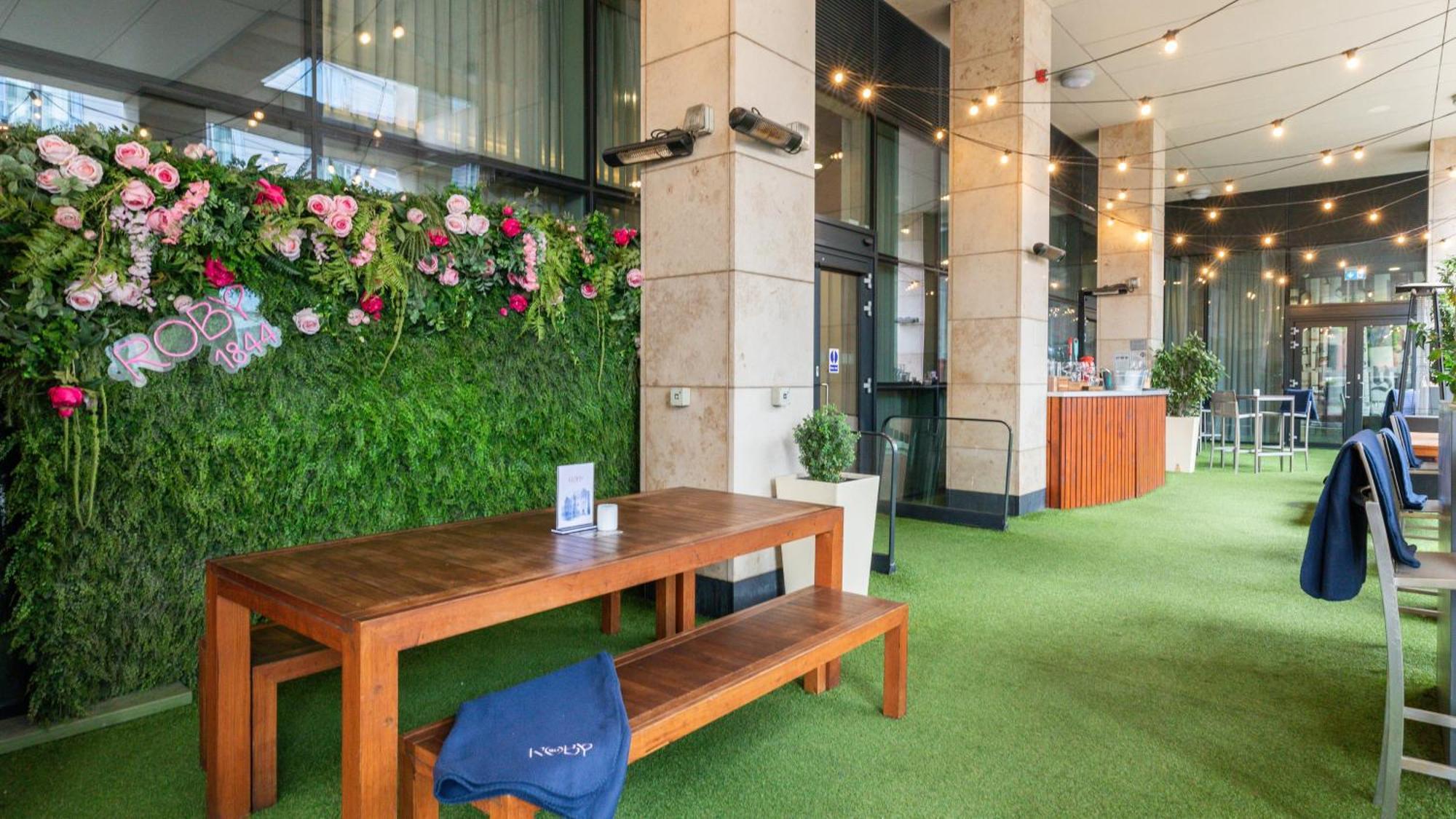 Holiday Inn Manchester - City Centre By Ihg Exterior foto