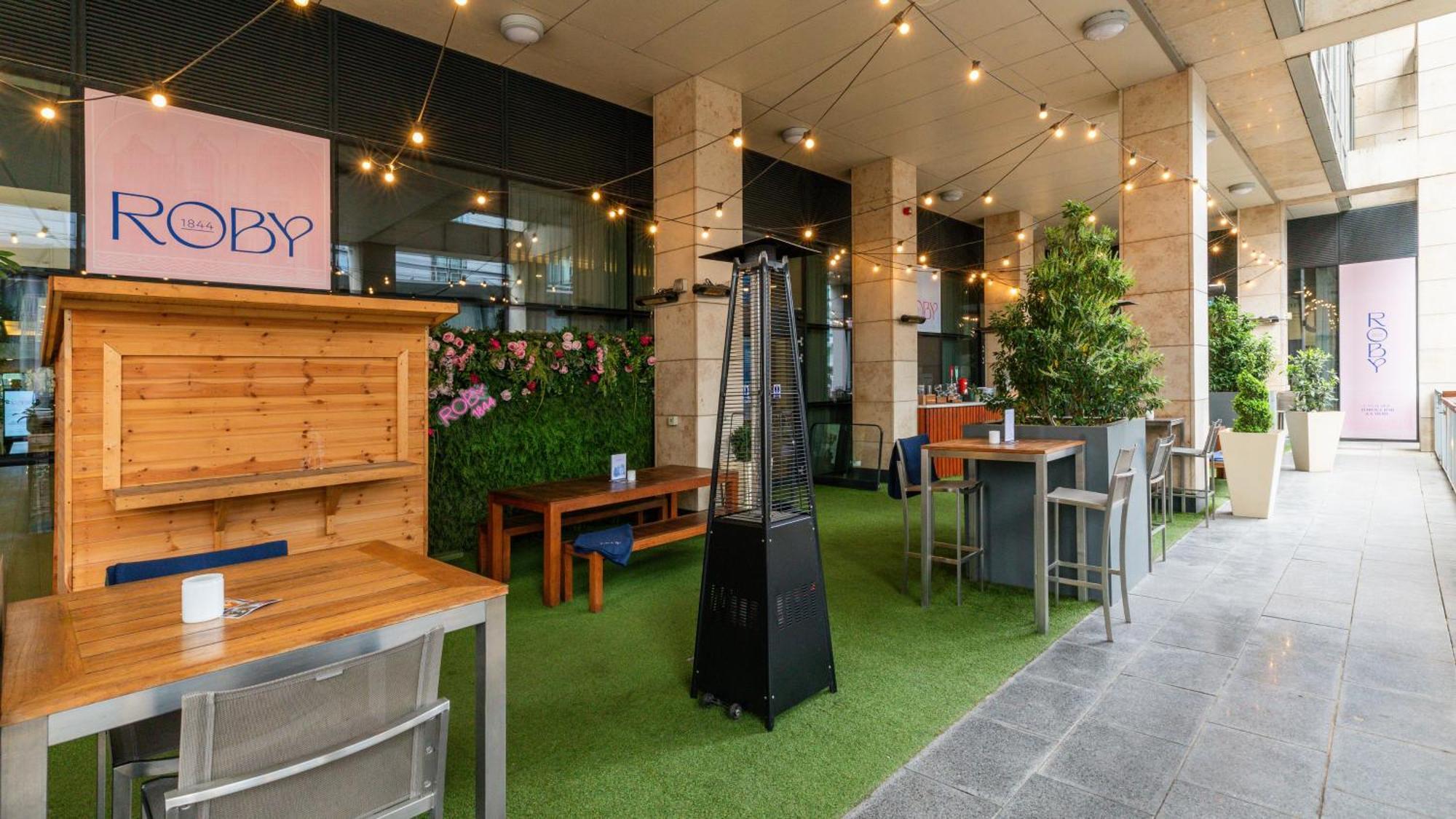 Holiday Inn Manchester - City Centre By Ihg Exterior foto